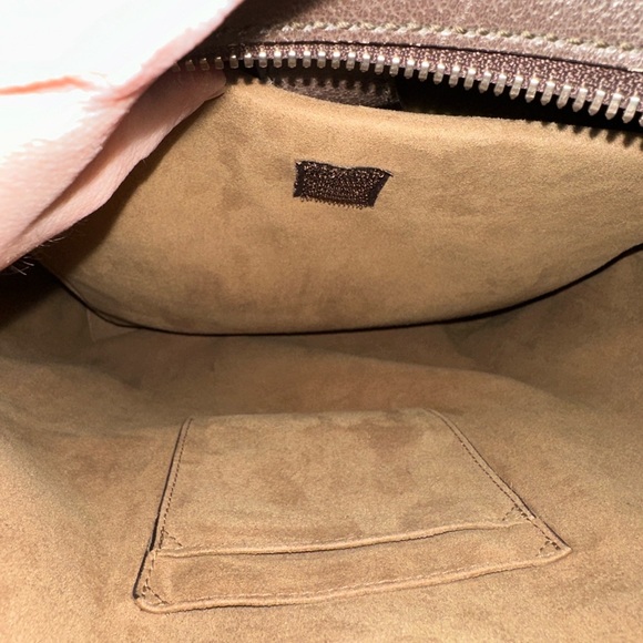 Gucci Tian GG Supreme Backpack
Monogram GG Floral Pattern Beige/Ebony/Multicolor - Picture 10 of 13